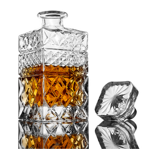 Die Whiskey Decanter Geskenkstel